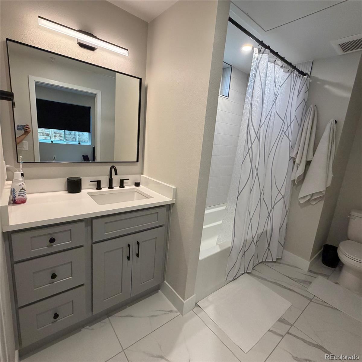 4025 Jason Street Unit: 101