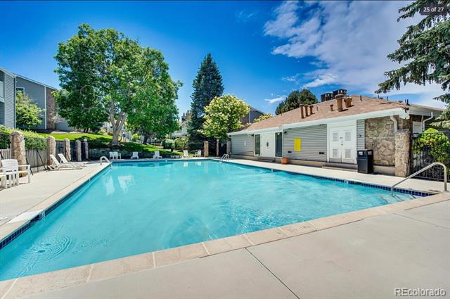 908 S Walden Way Unit: 203