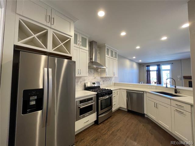 552 S Elm Street