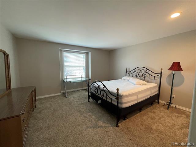 552 S Elm Street