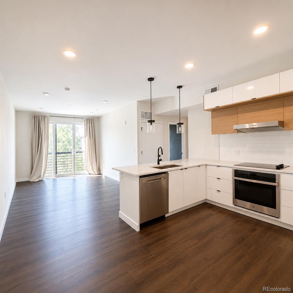 2120 N Downing Street Unit: 304