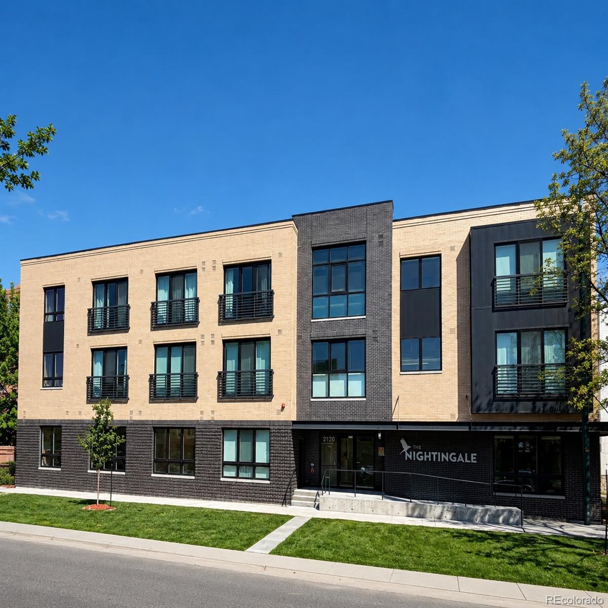2120 N Downing Street Unit: 304