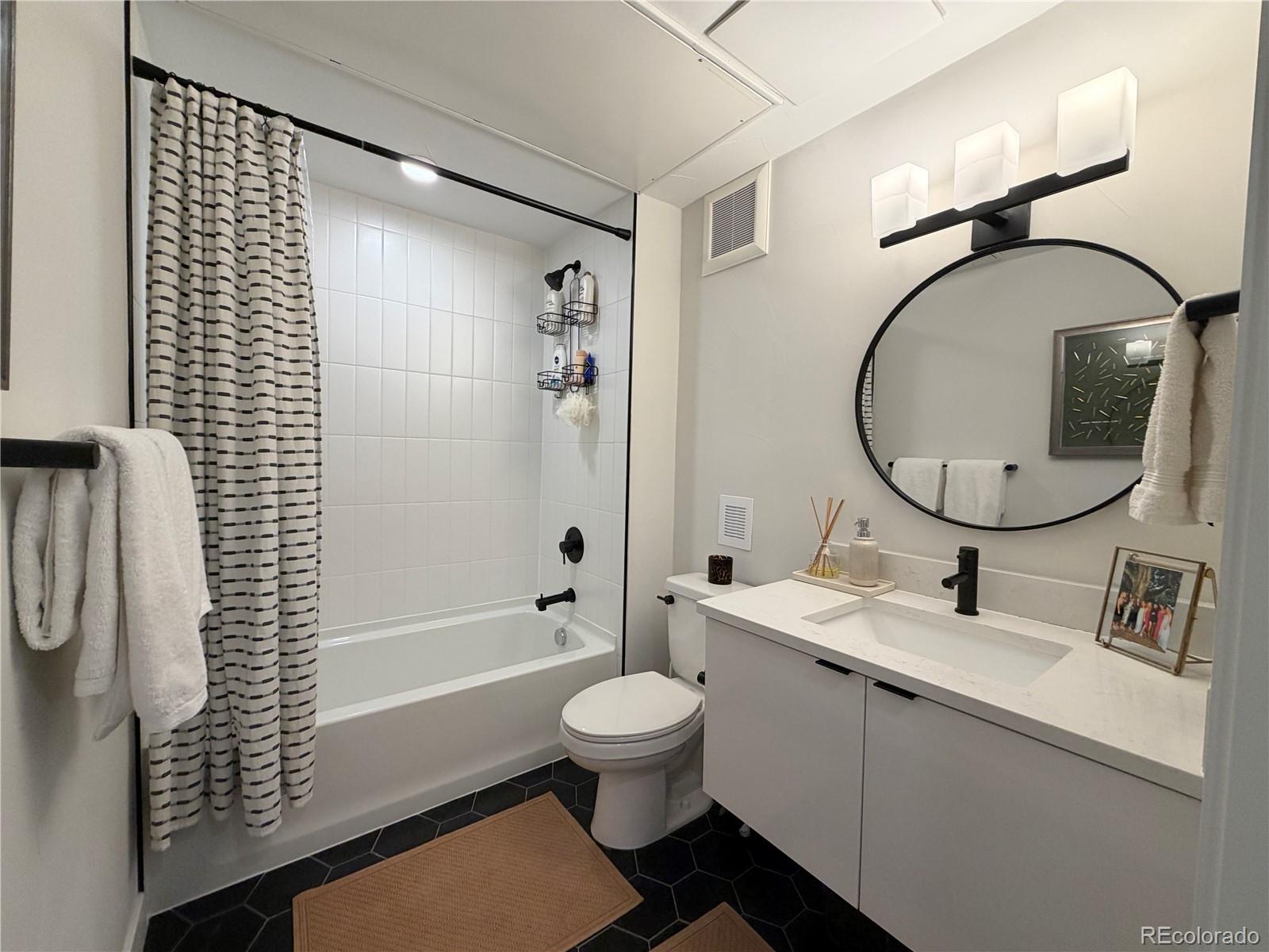 2120 N Downing Street Unit: 304