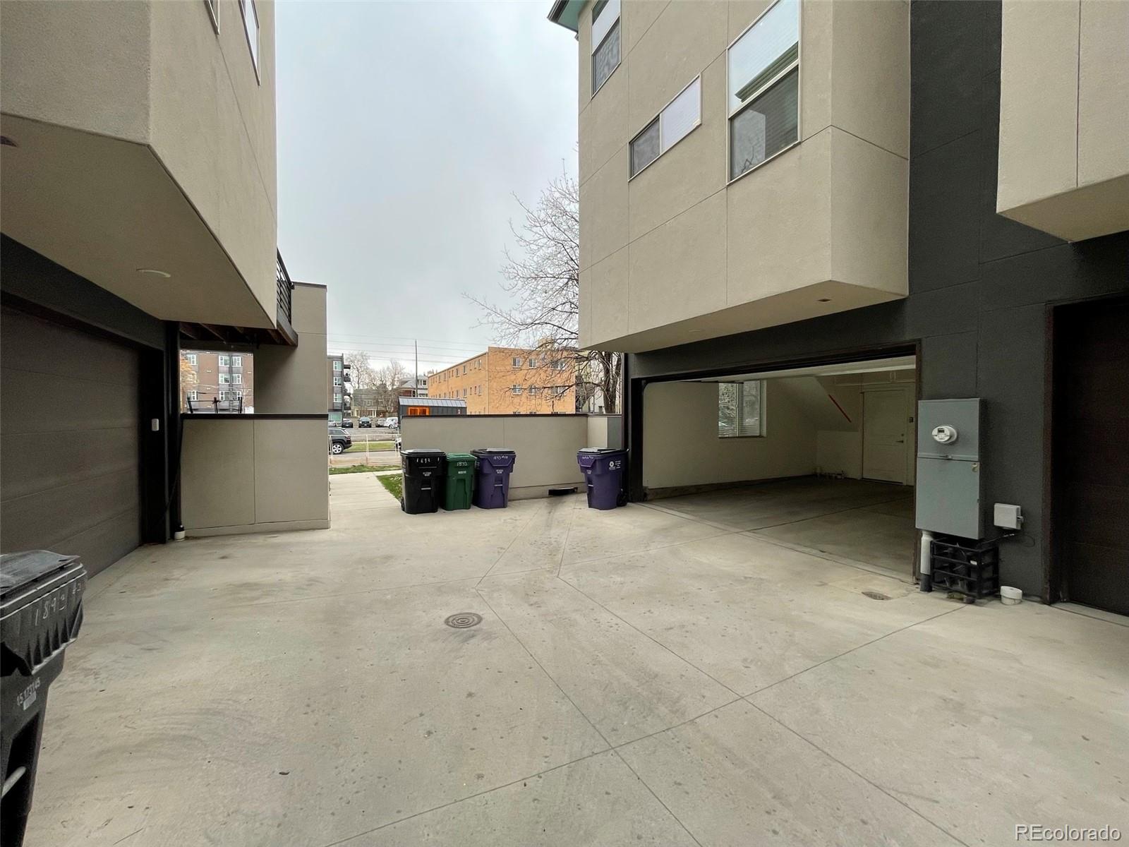 1883 Vine Street Unit: 101