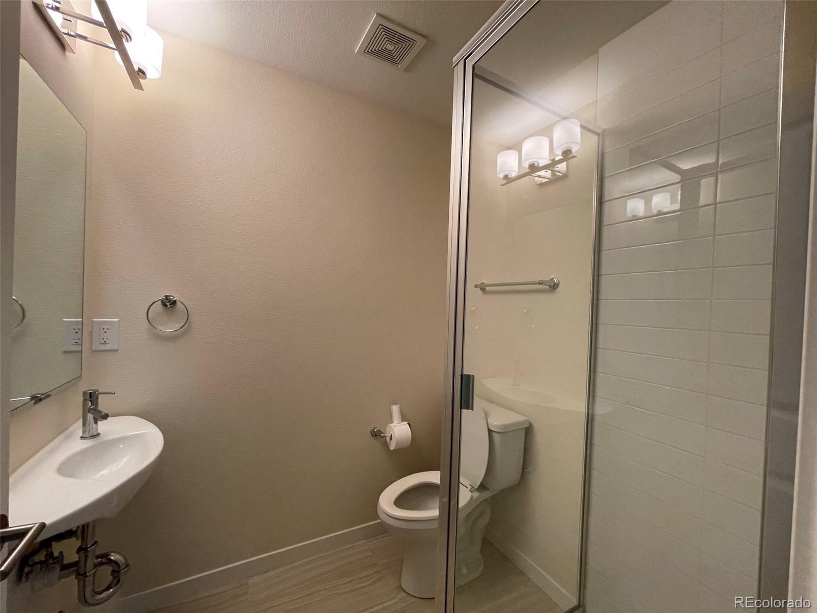 1883 Vine Street Unit: 101