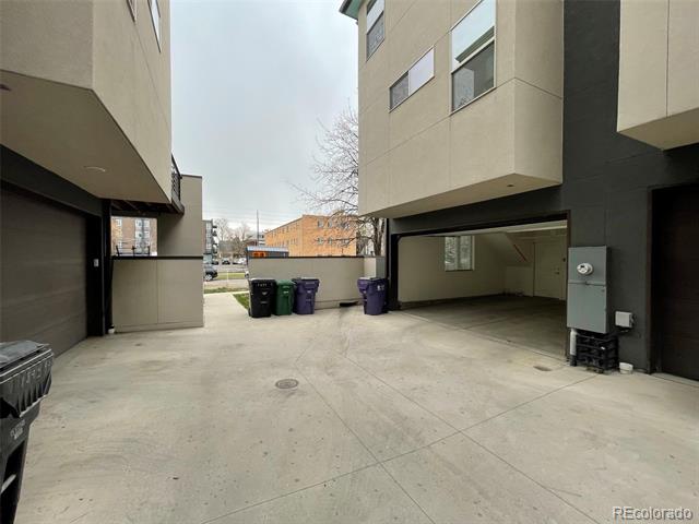 1883 Vine Street Unit: 101