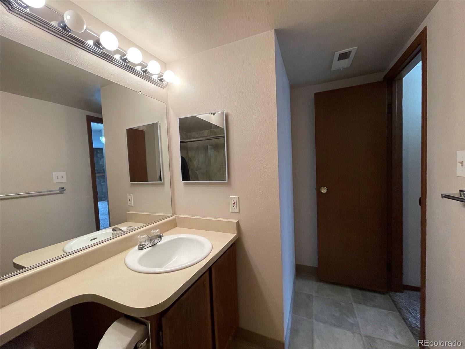 18301 E Kepner Place Unit: 105