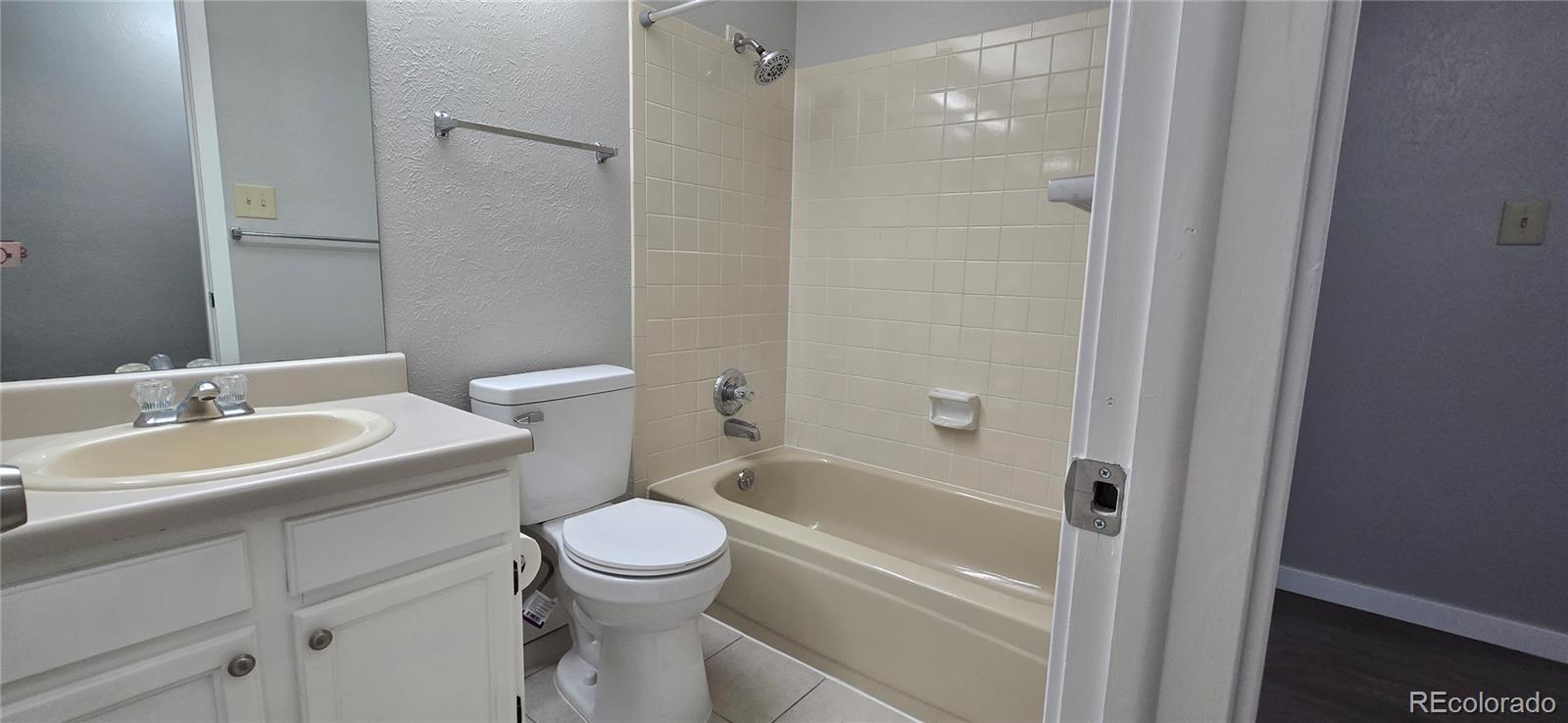 4165 E 119th Place Unit: F