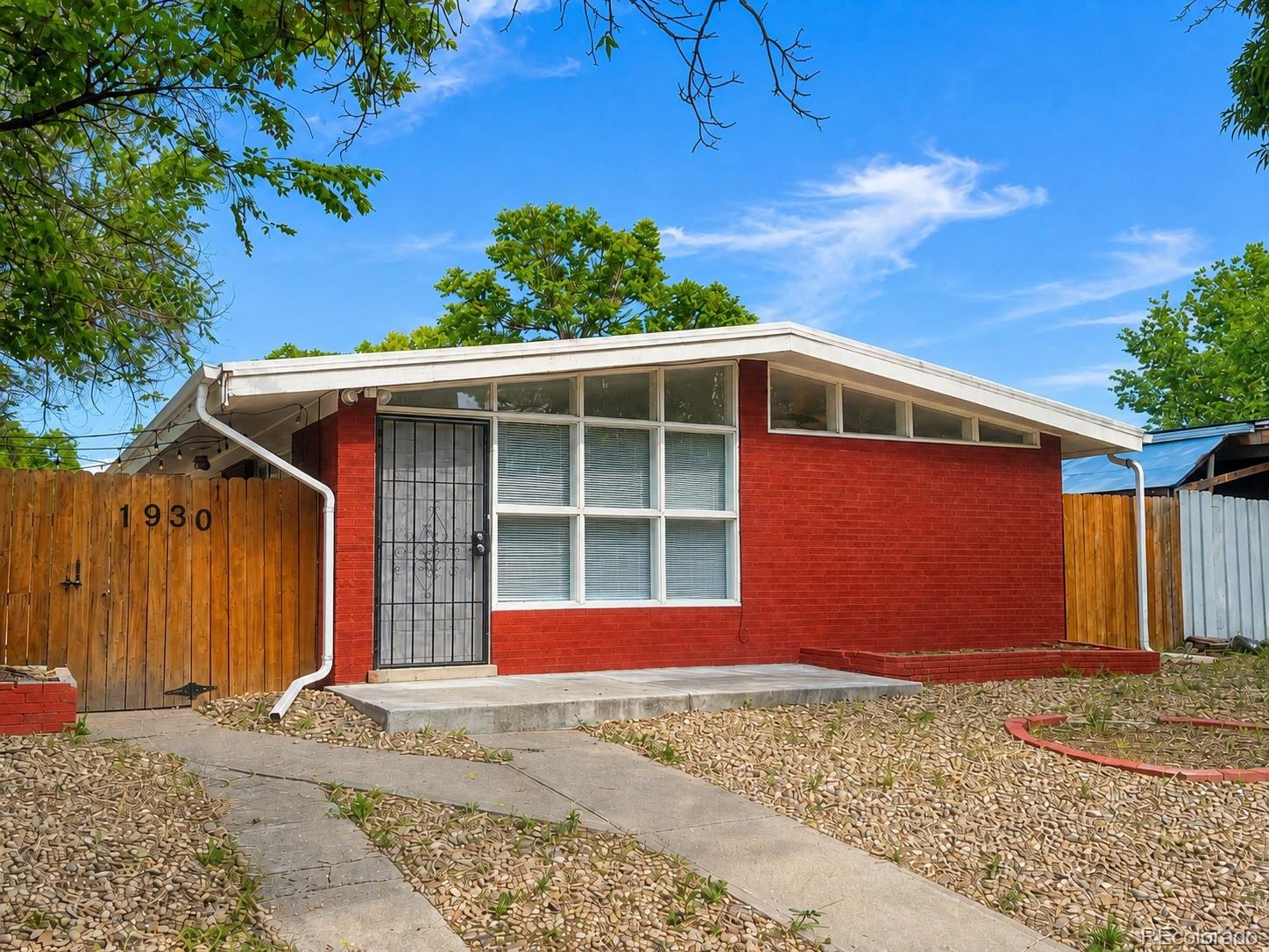 1930 Dallas Street