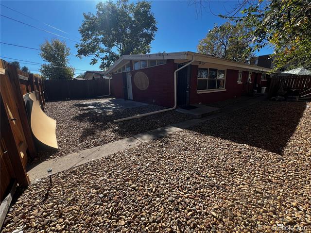 1932 Dallas Street
