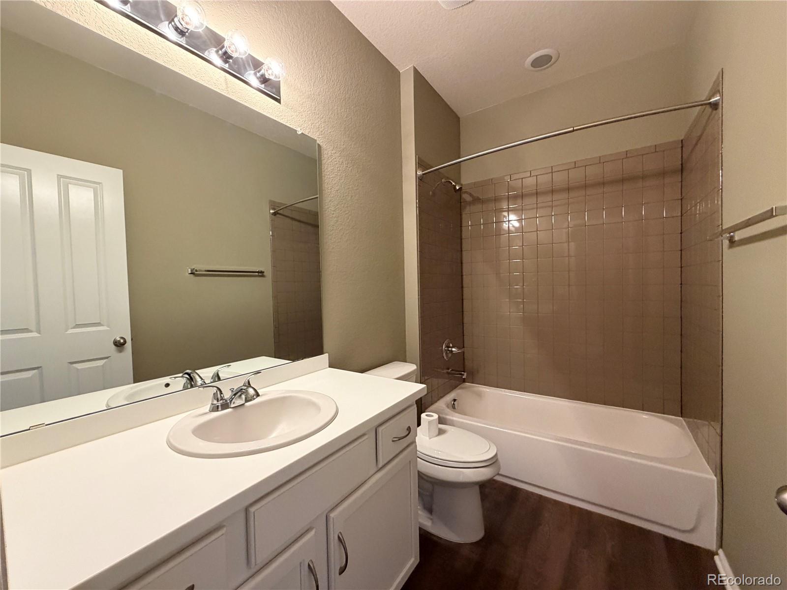 5015 S Wenatchee Street