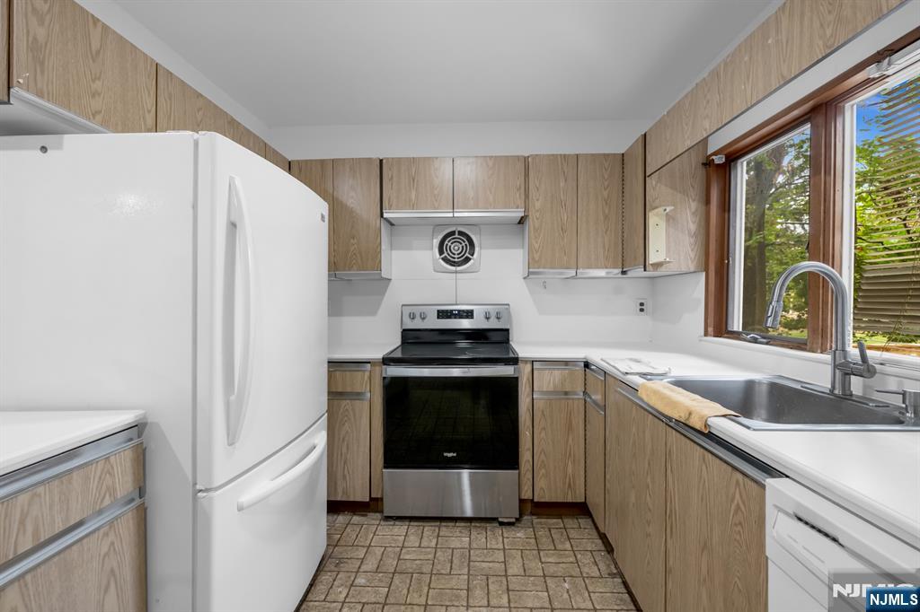 445 Paramus Road