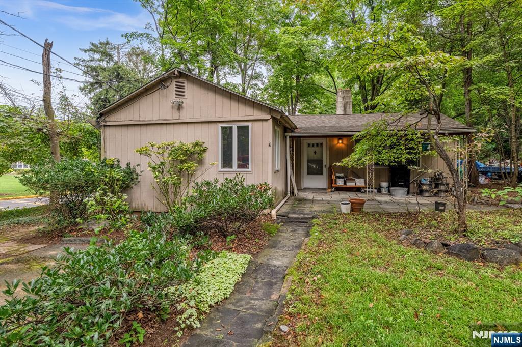 445 Paramus Road