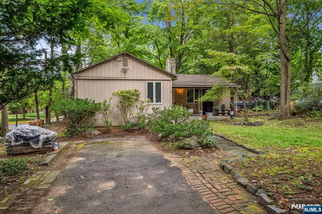 445 Paramus Road