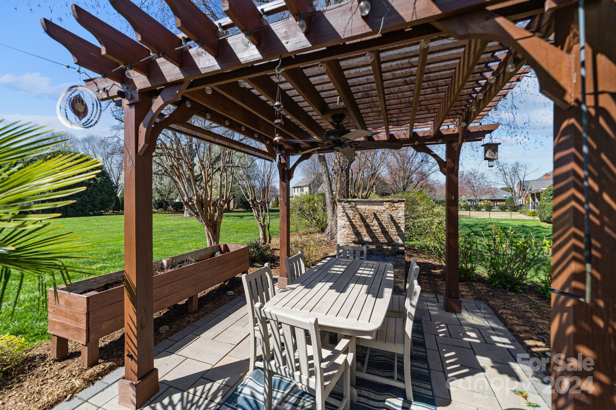 7616 Windaliere Drive