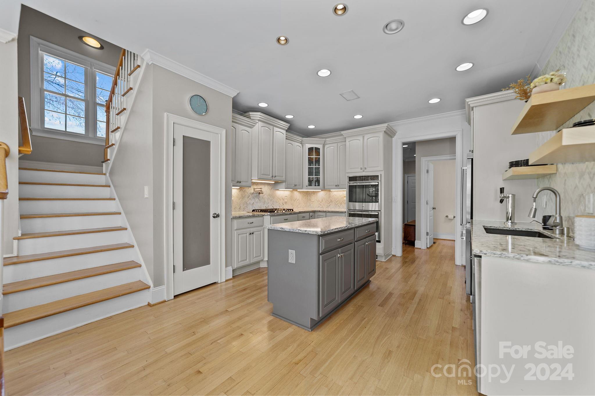 7616 Windaliere Drive