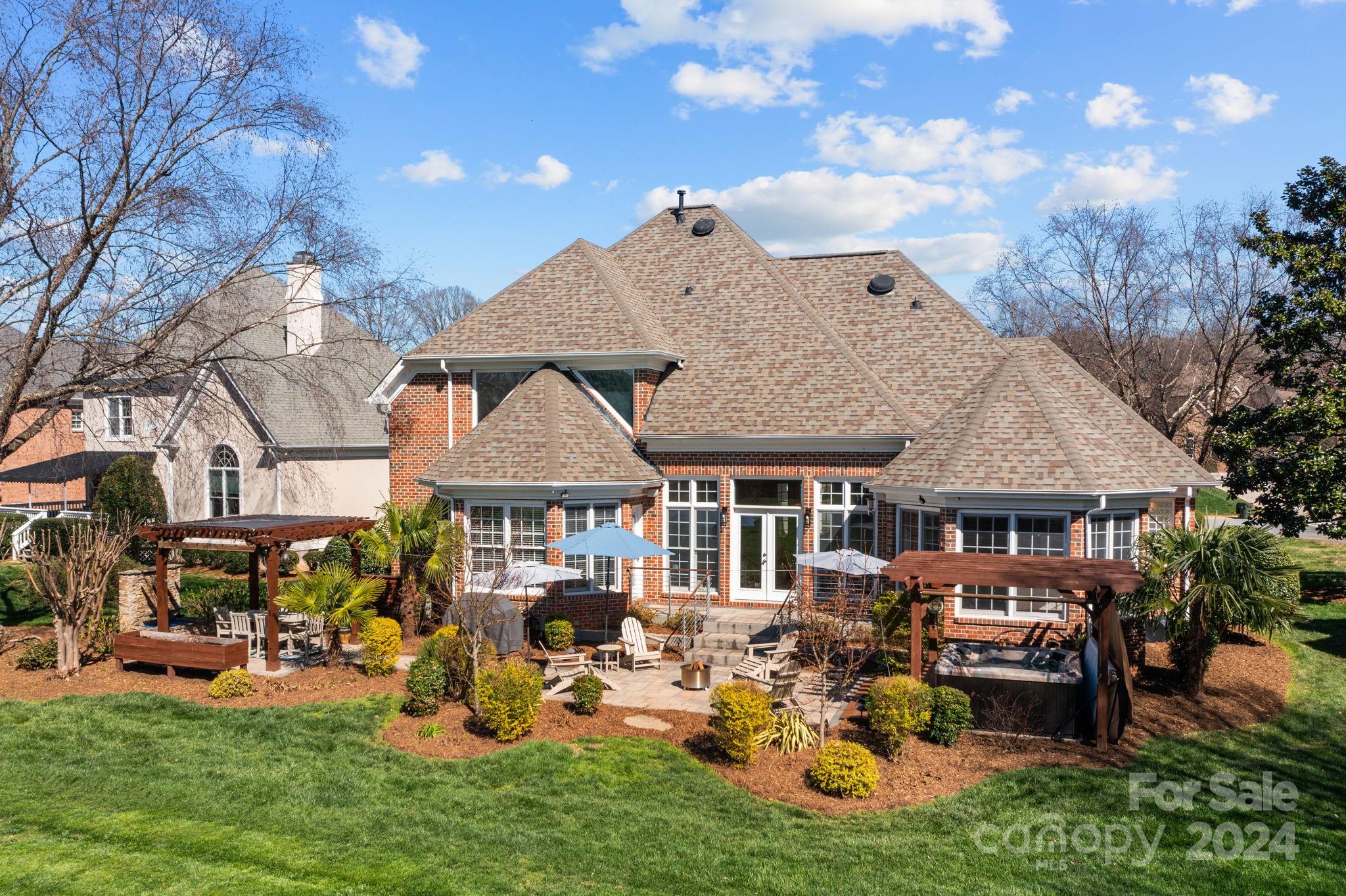 7616 Windaliere Drive