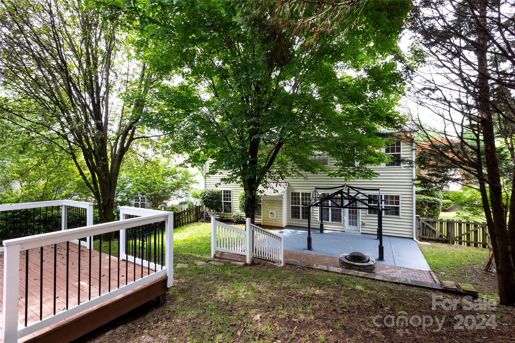 18015 Harbor Mist Road