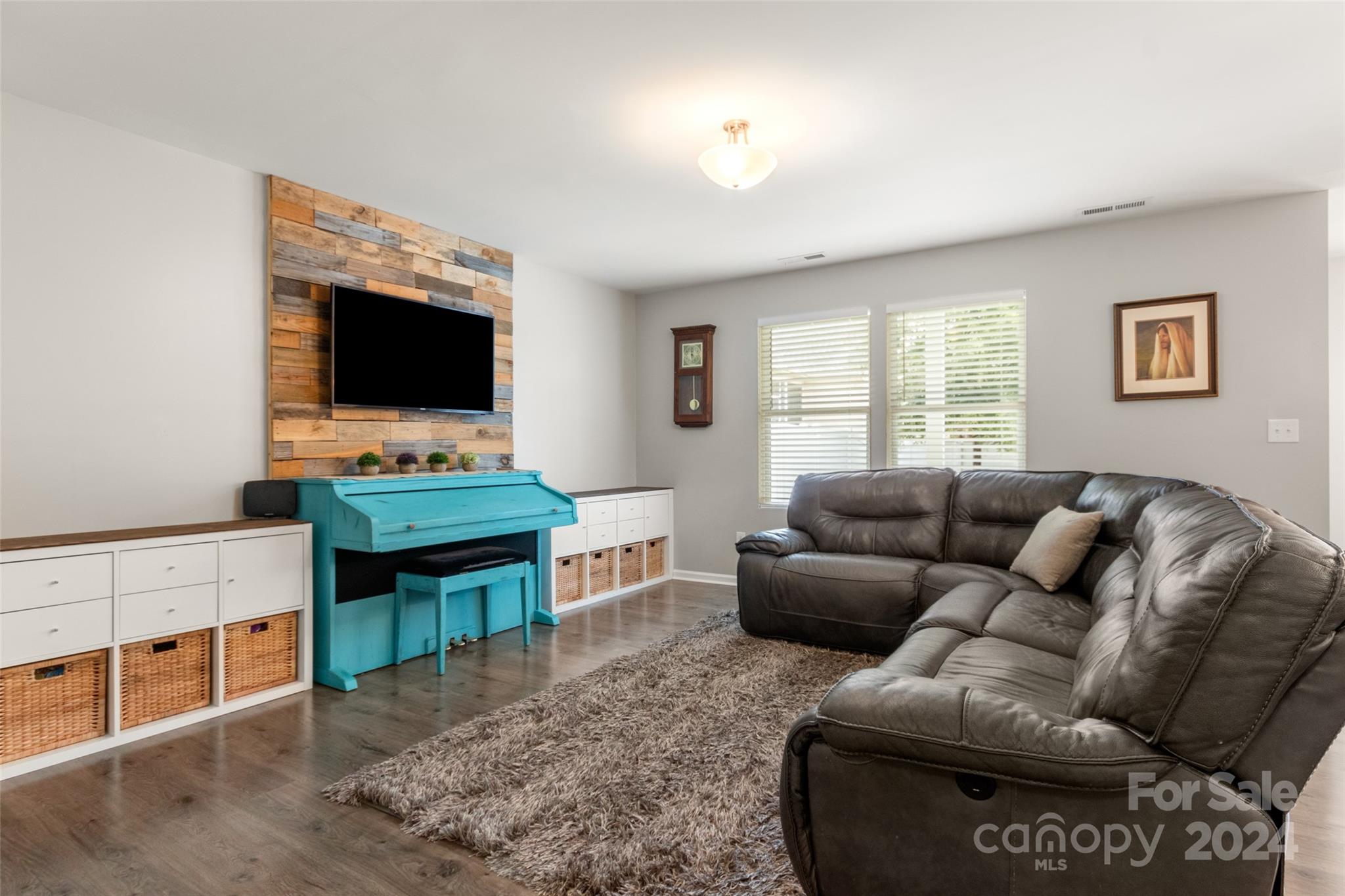 6019 Halliwell Street