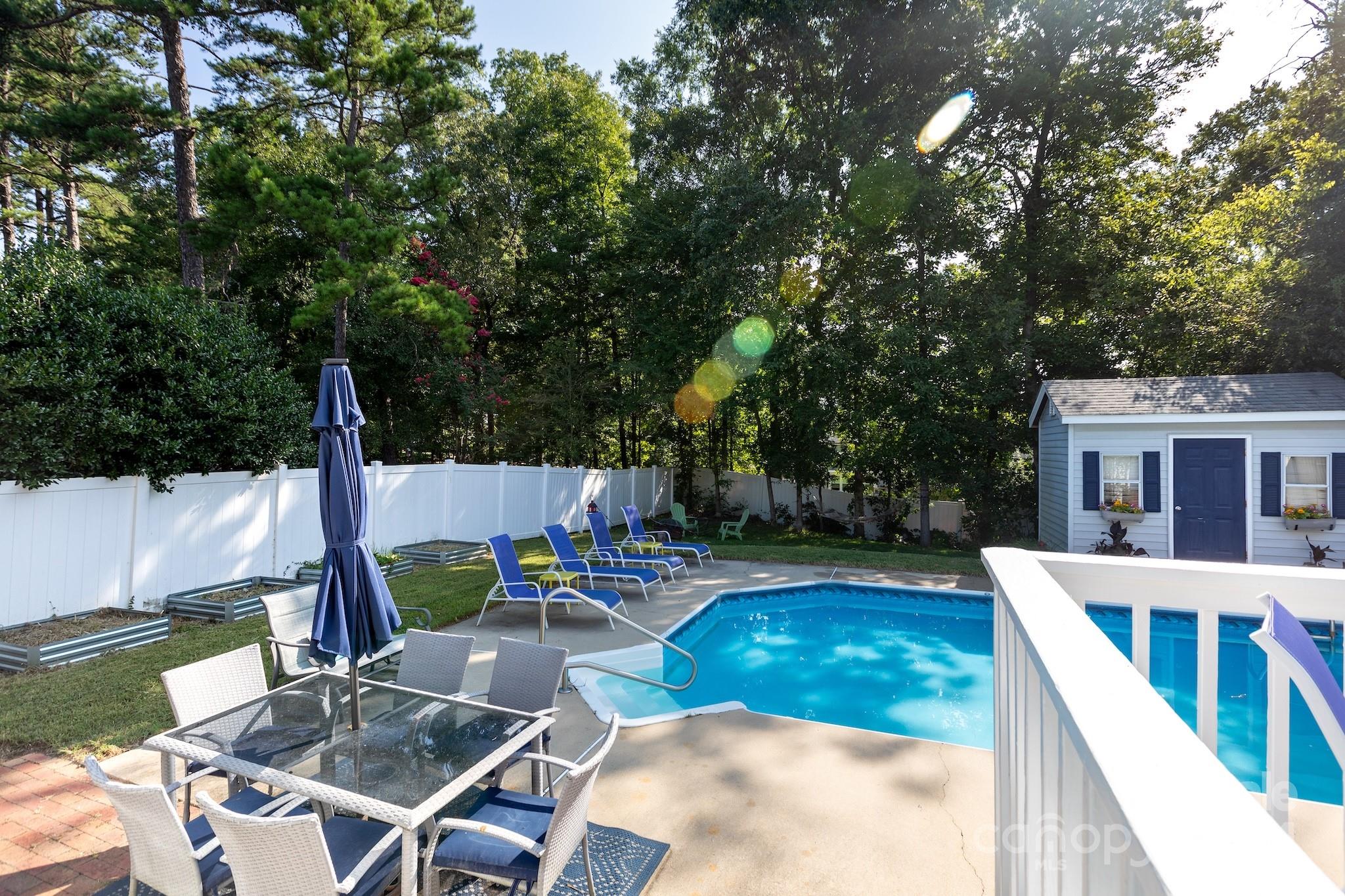 1376 Mistletoe Ridge Place NW