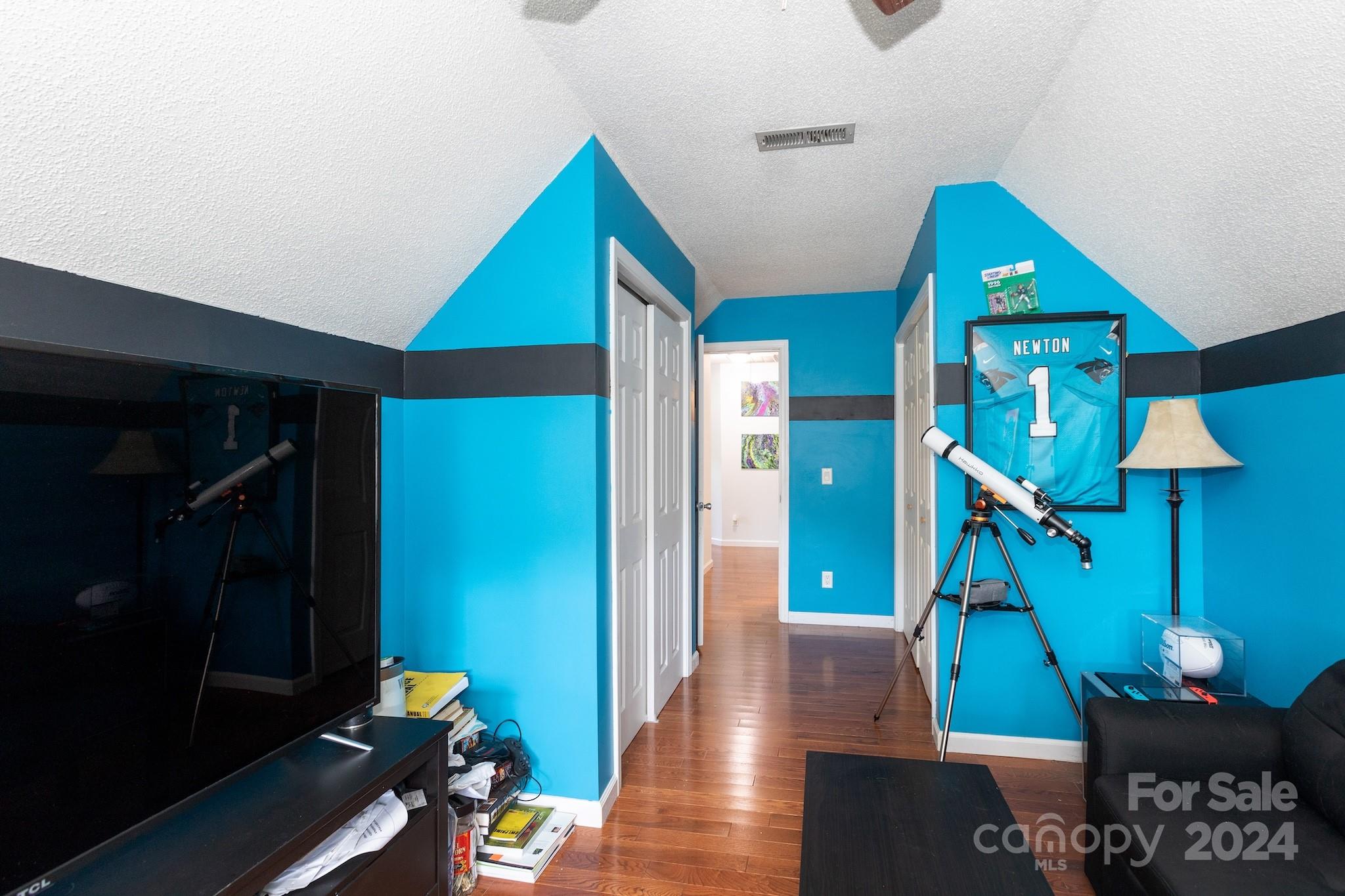 1376 Mistletoe Ridge Place NW