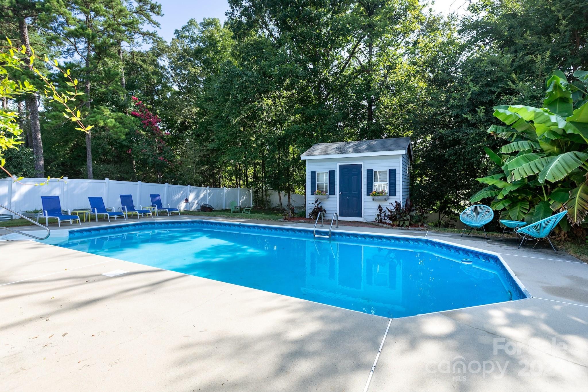 1376 Mistletoe Ridge Place NW