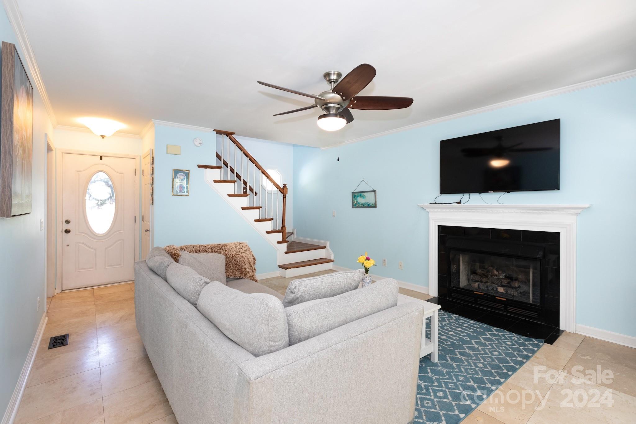 1376 Mistletoe Ridge Place NW