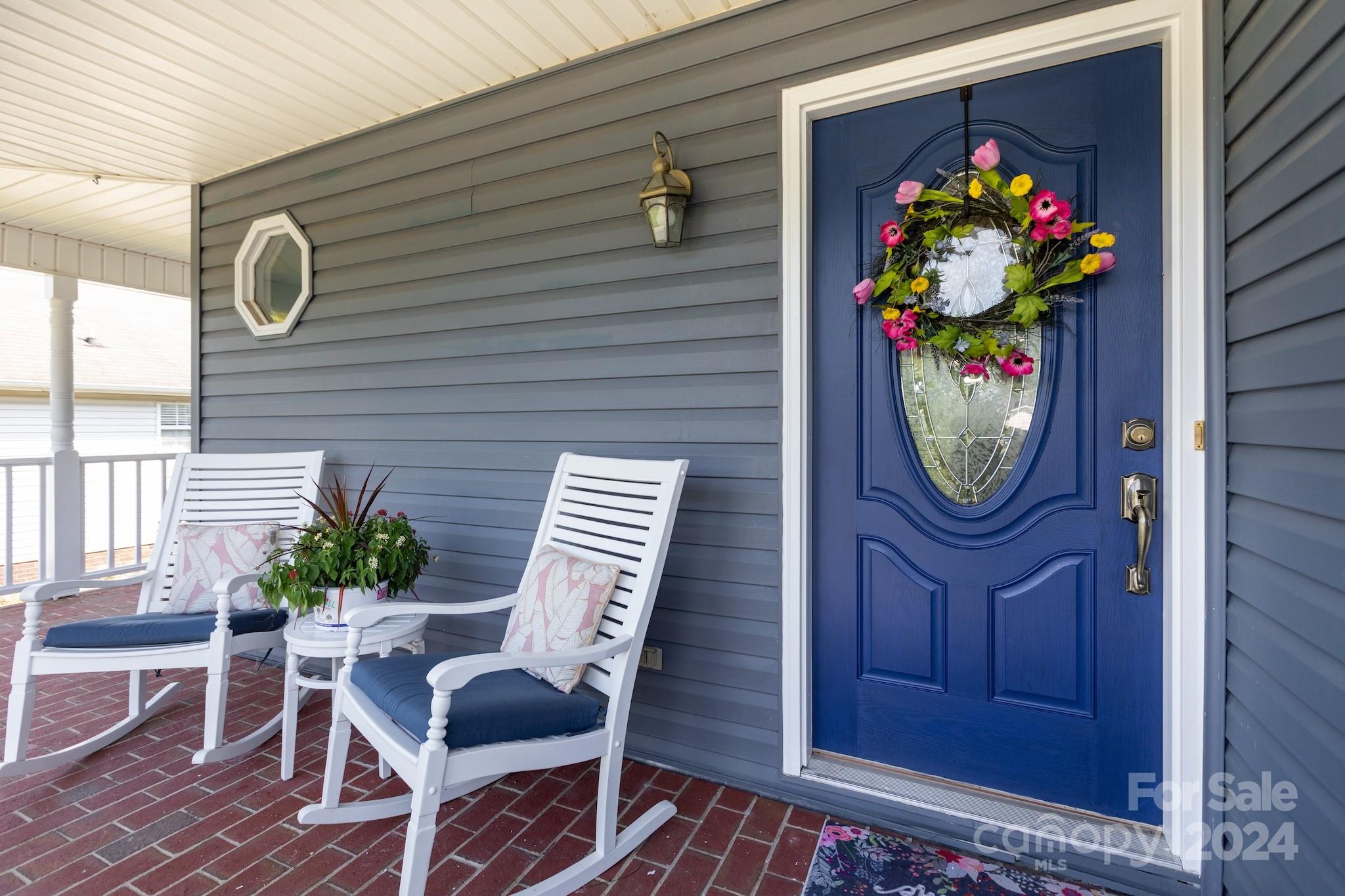 1376 Mistletoe Ridge Place NW