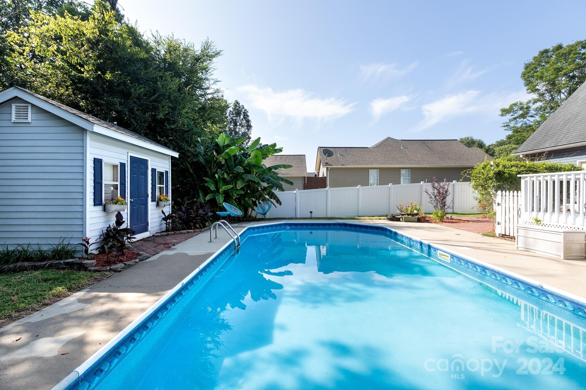 1376 Mistletoe Ridge Place NW