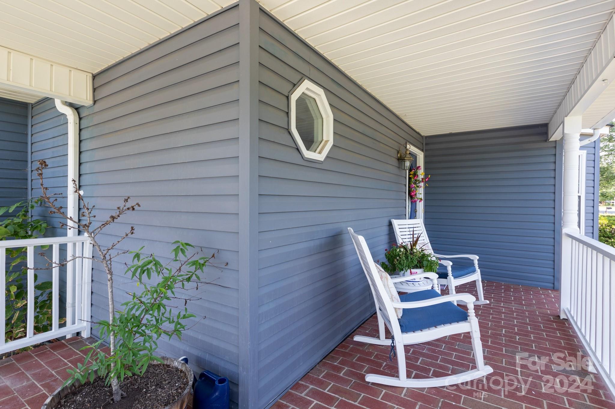 1376 Mistletoe Ridge Place NW