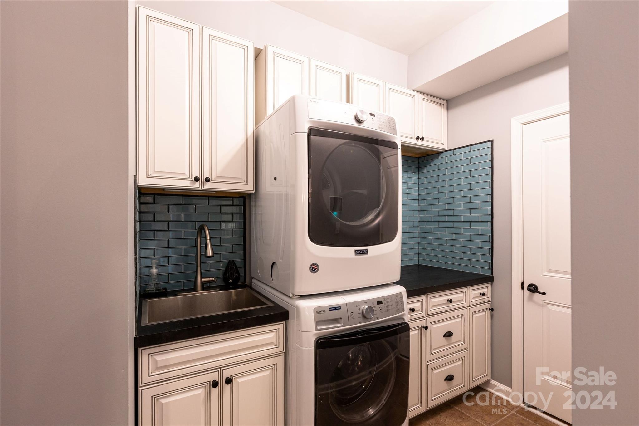 11538 Warfield Avenue