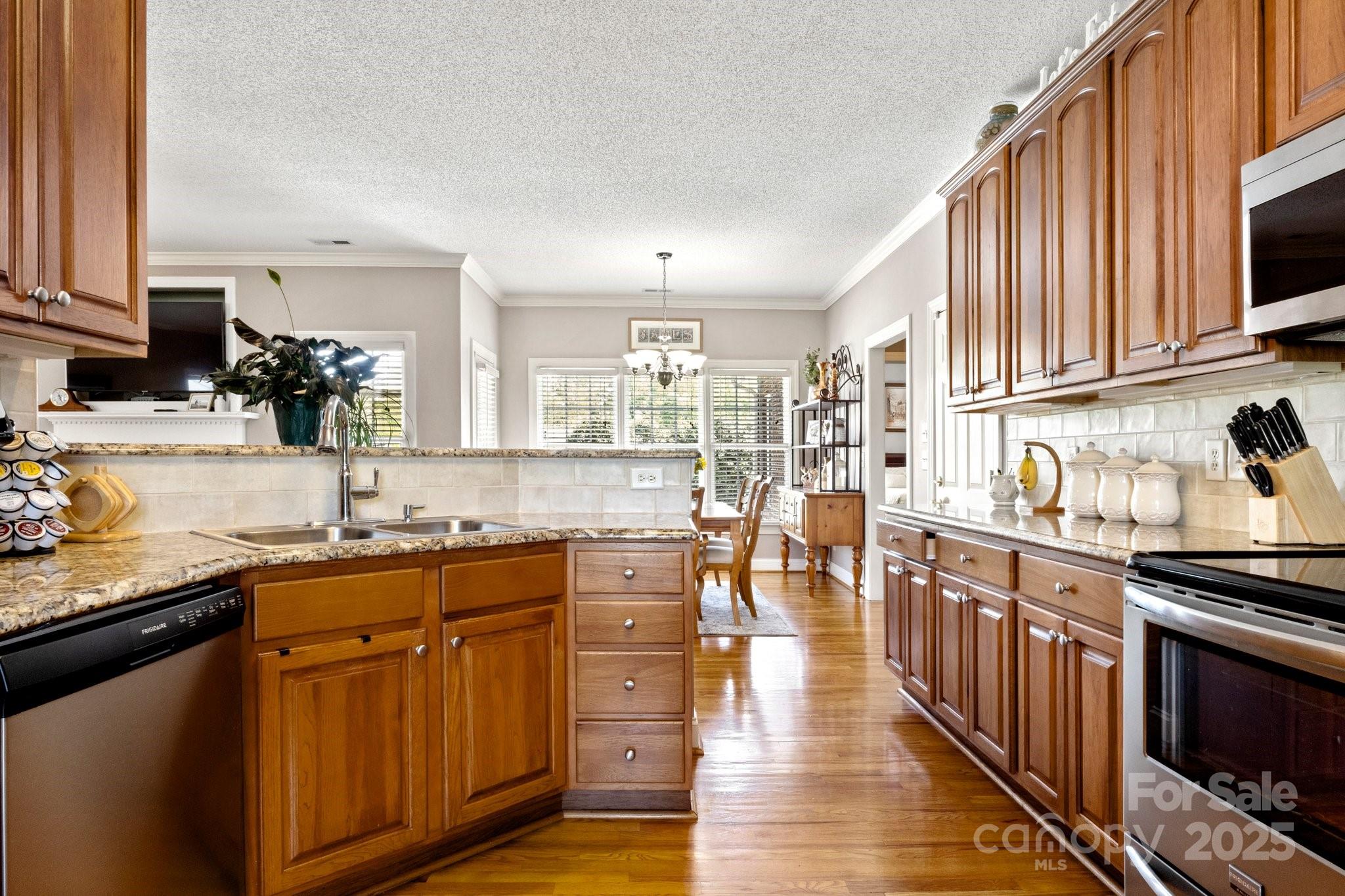 2610 Flagstone Court