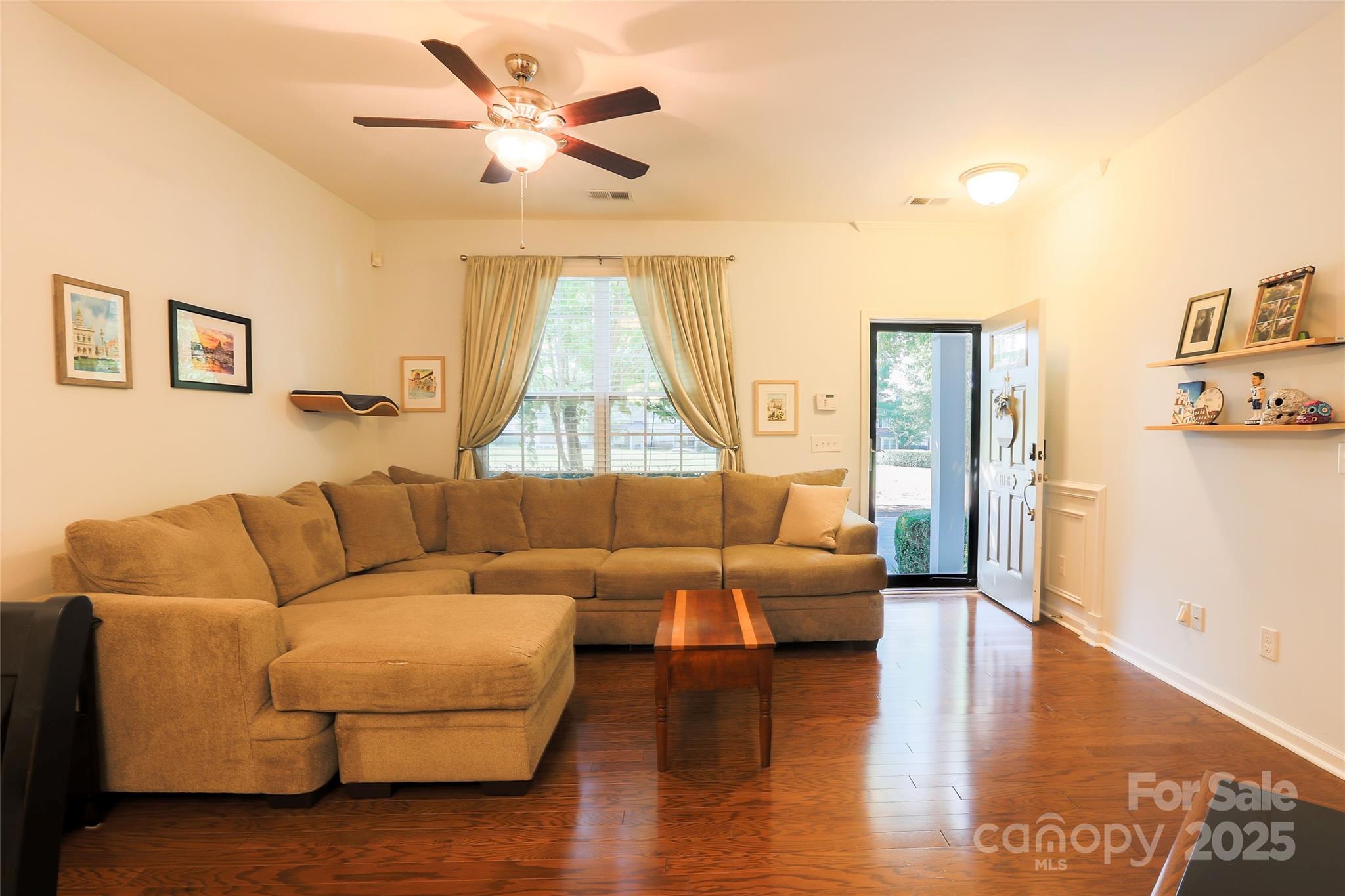 141 Leyton Loop Unit: B
