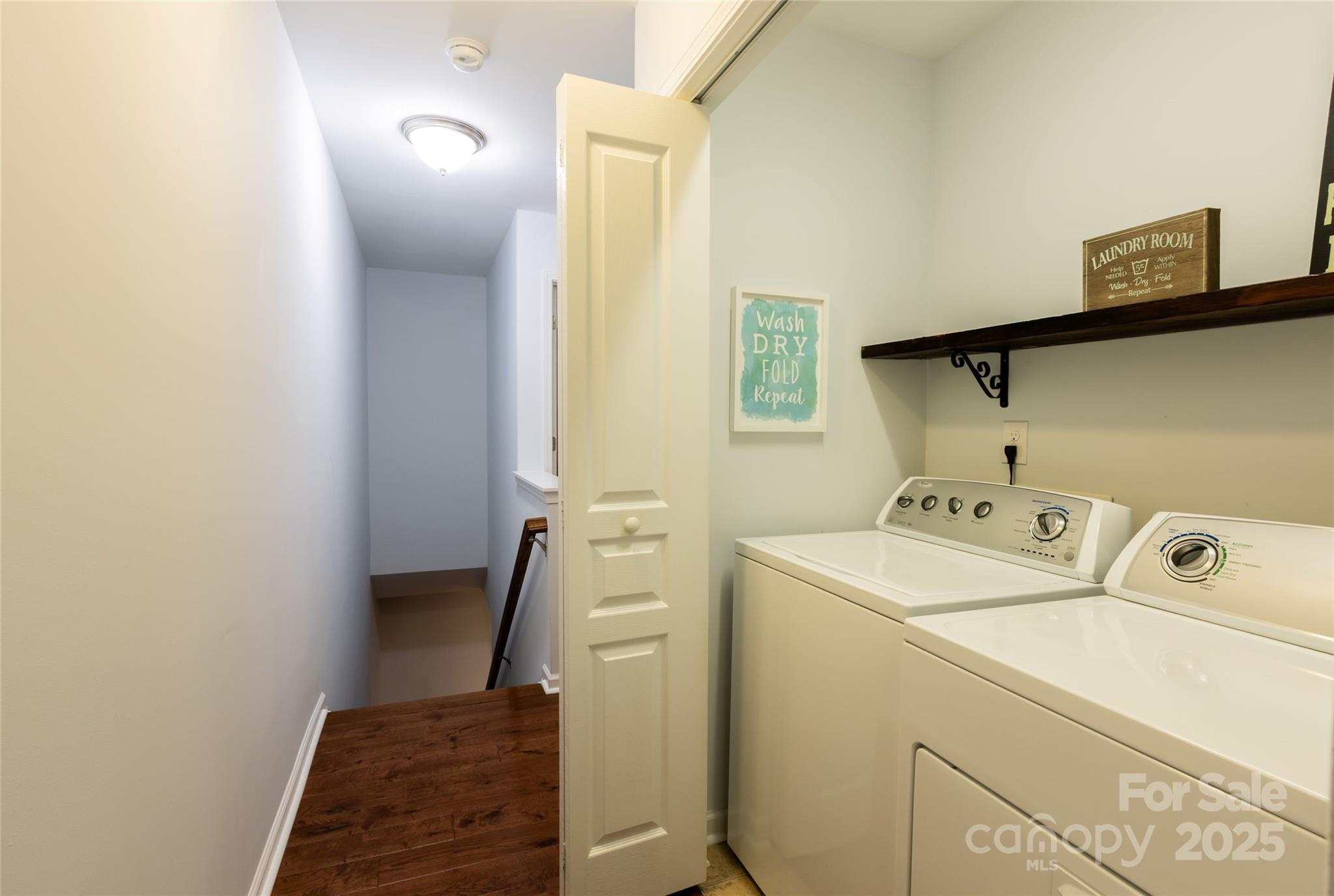 141 Leyton Loop Unit: B