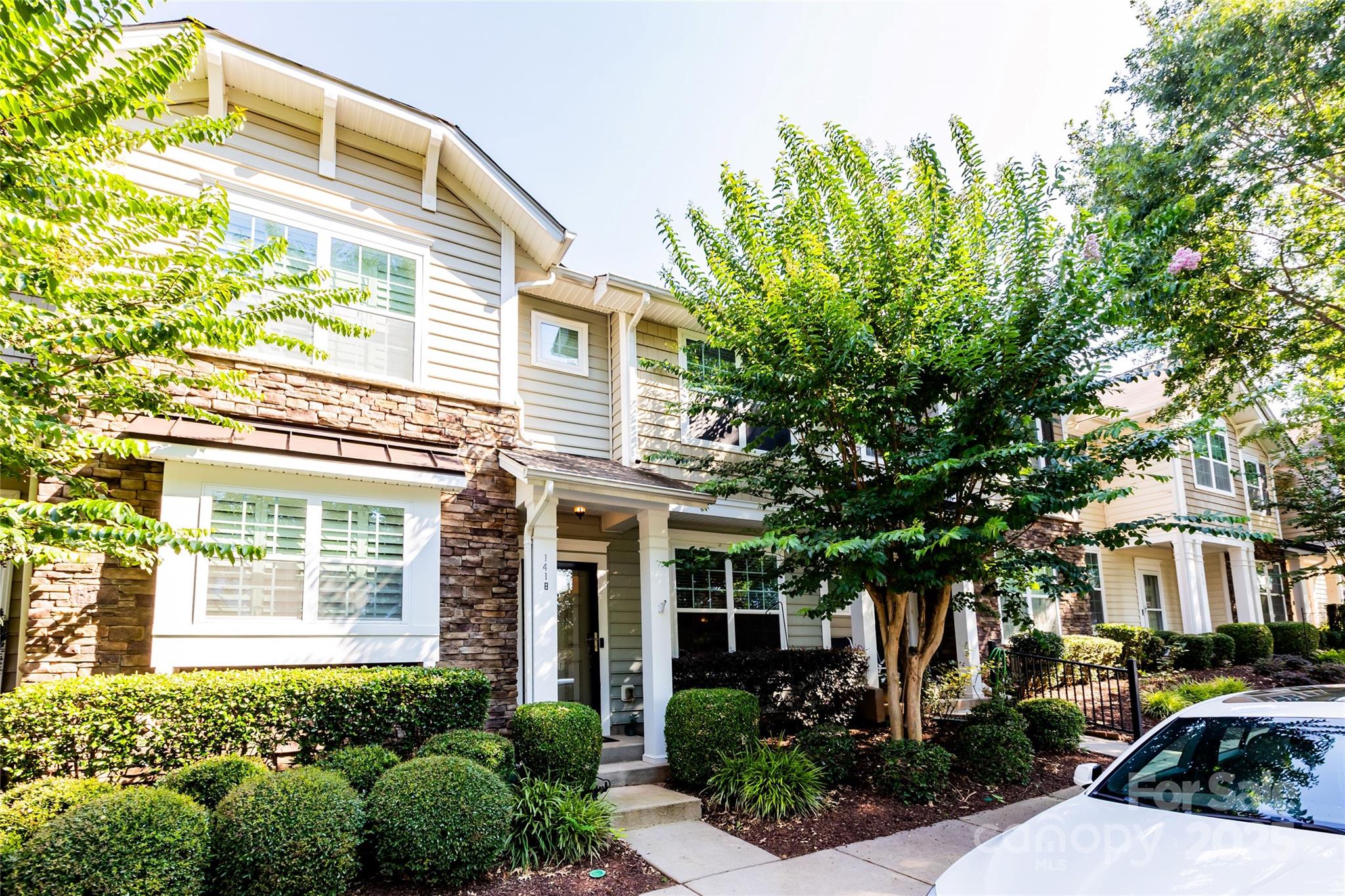 141 Leyton Loop Unit: B