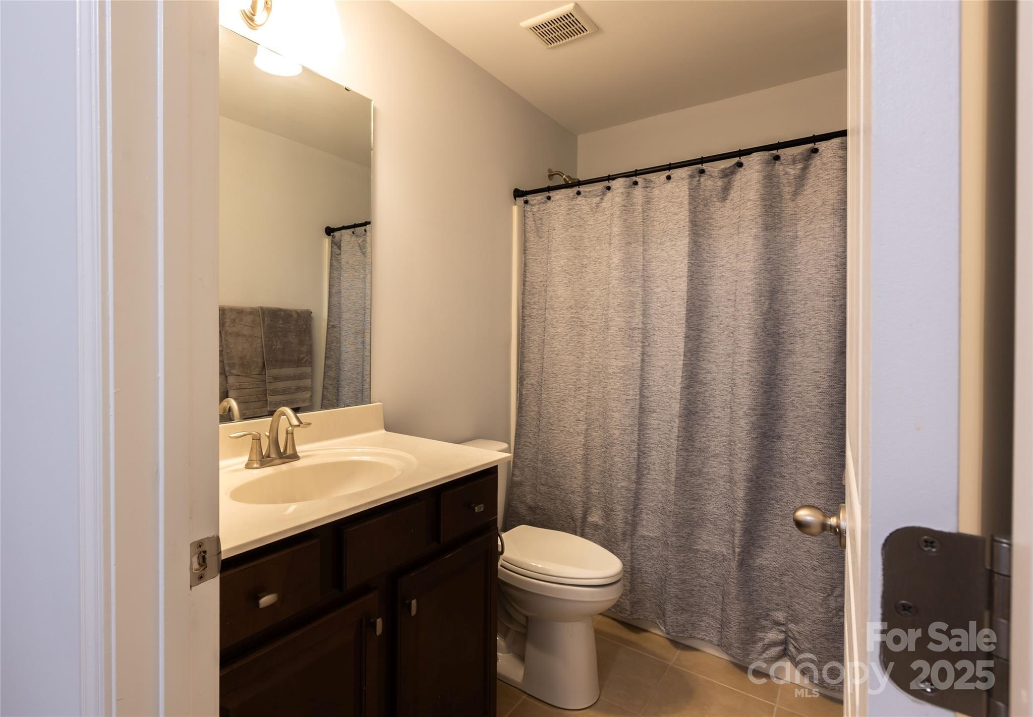 141 Leyton Loop Unit: B