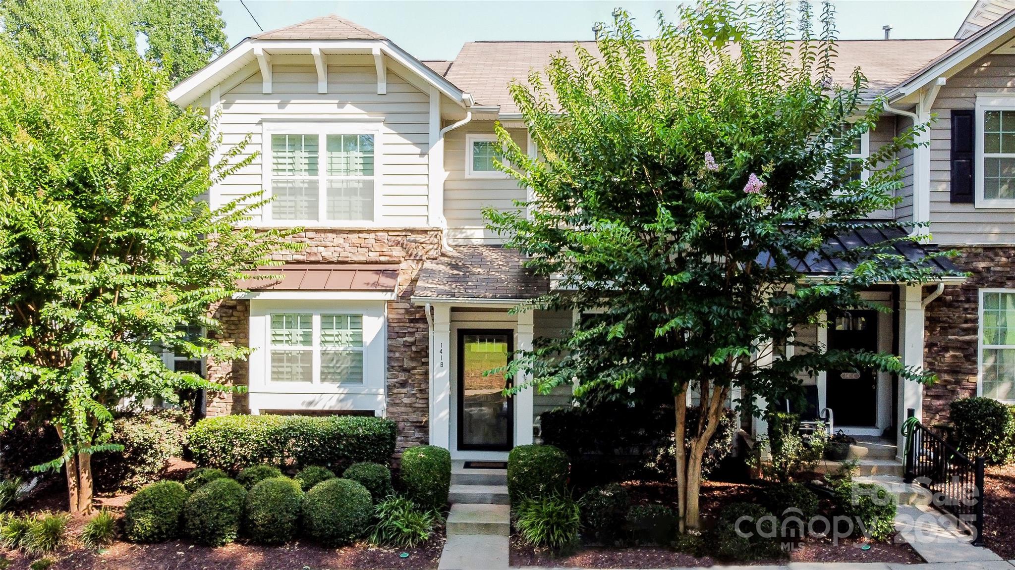 141 Leyton Loop Unit: B
