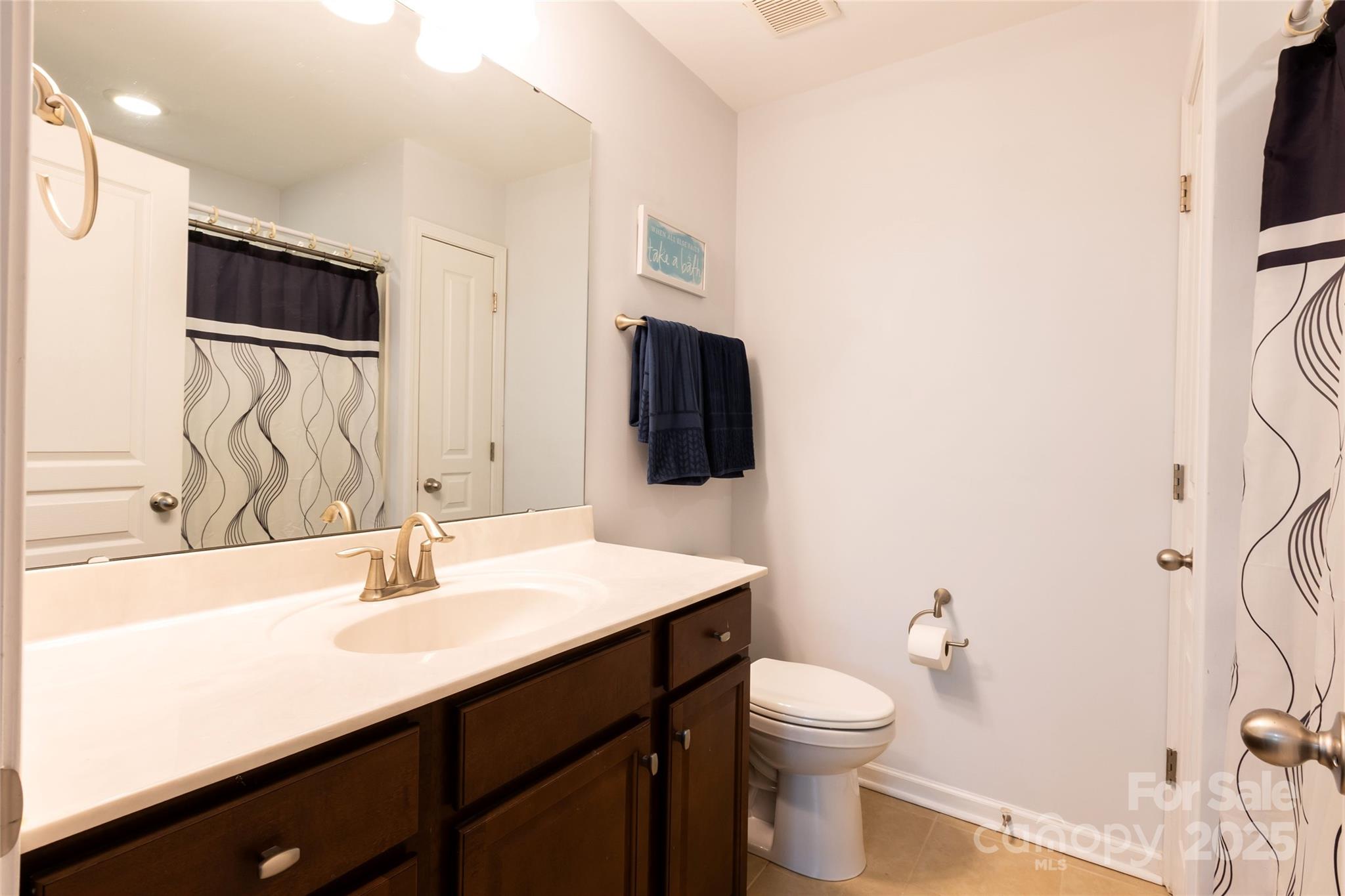 141 Leyton Loop Unit: B