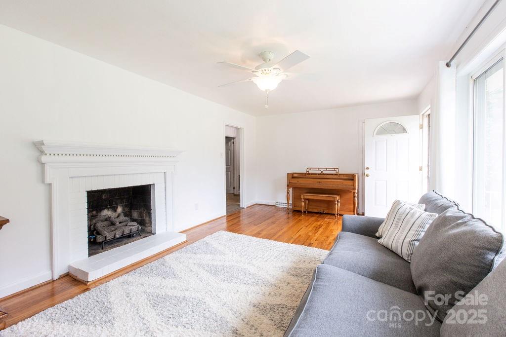 2274 Country Club Road