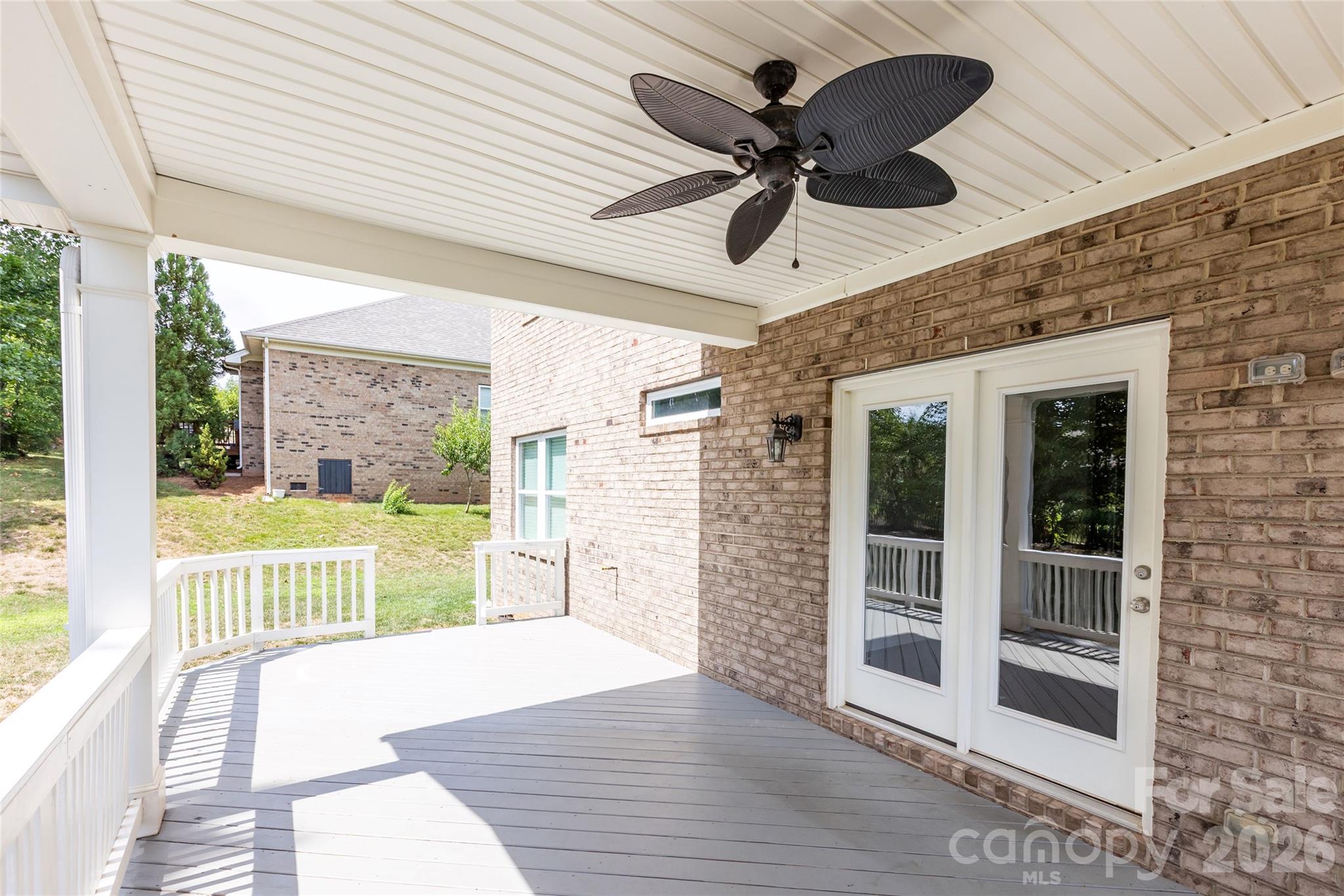 404 E Waterlynn Road