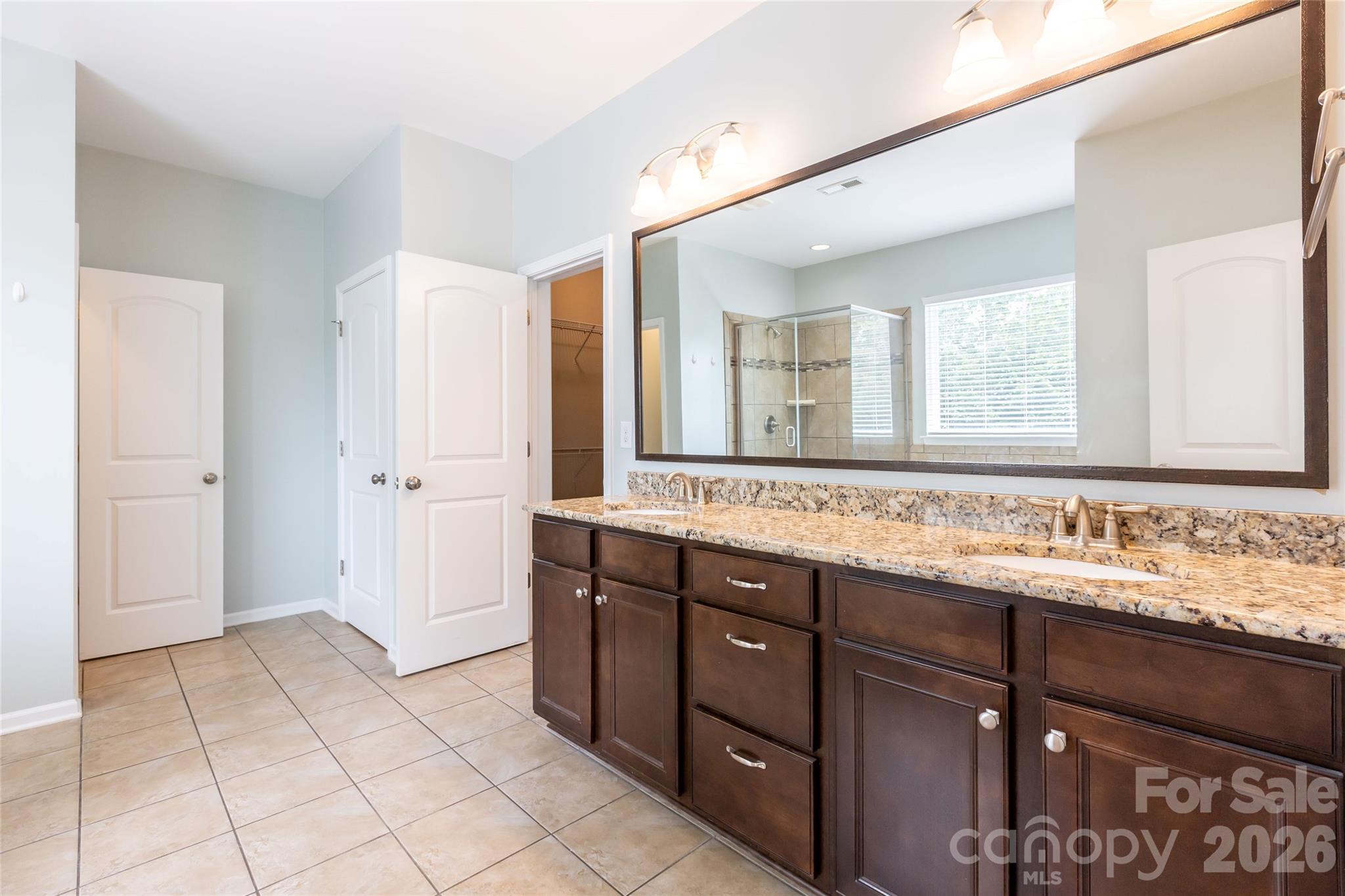404 E Waterlynn Road