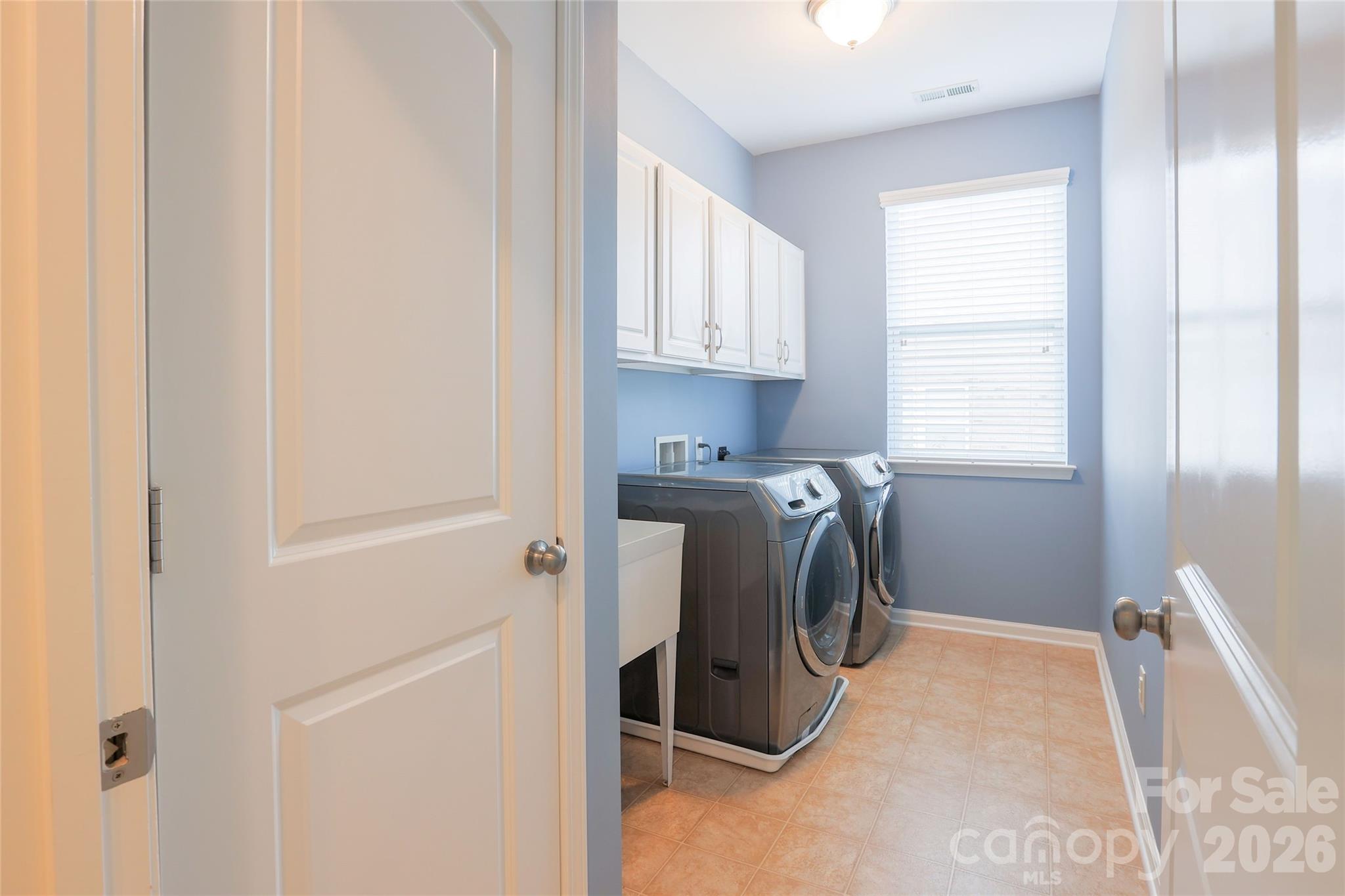 404 E Waterlynn Road