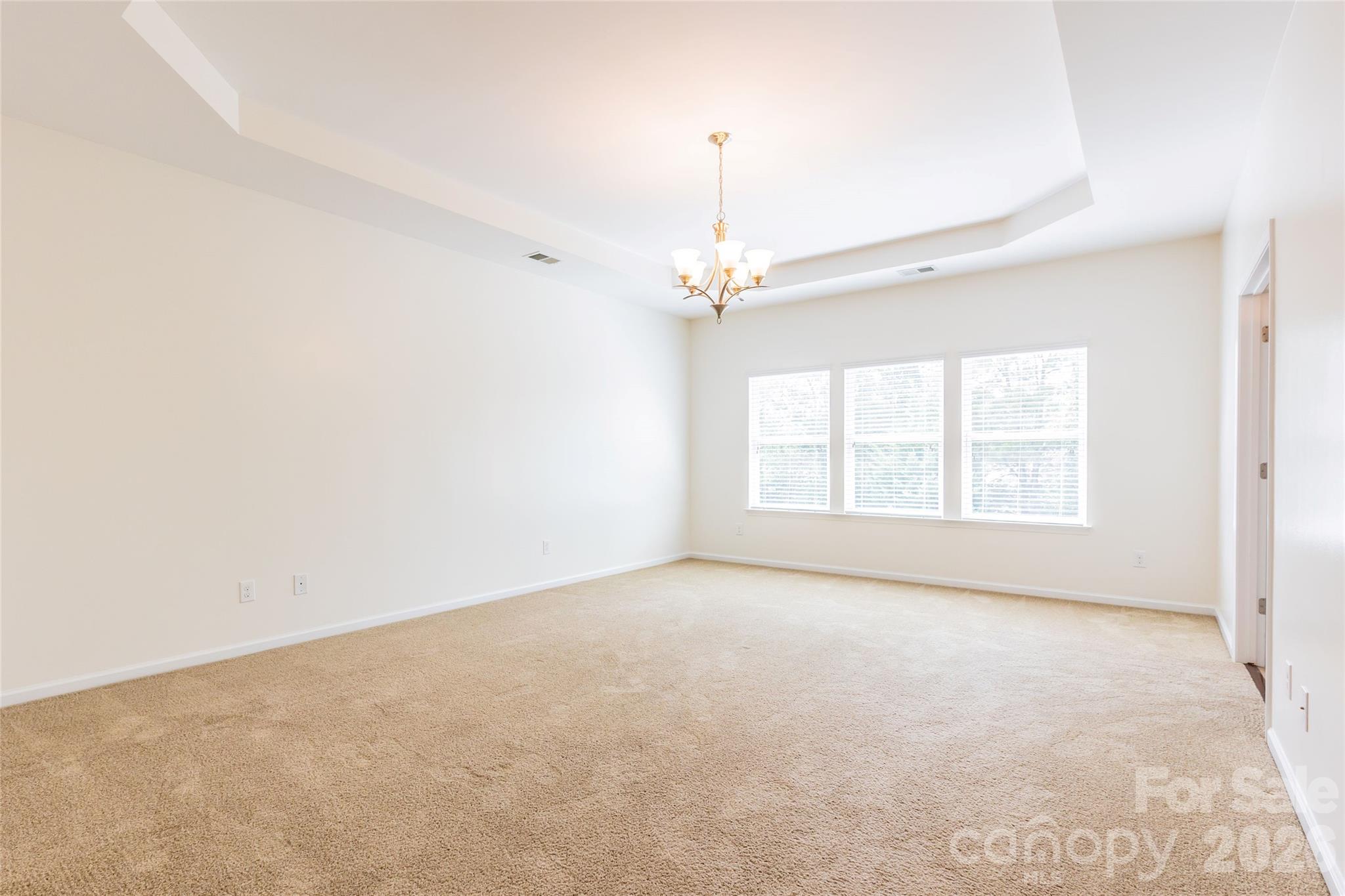 404 E Waterlynn Road