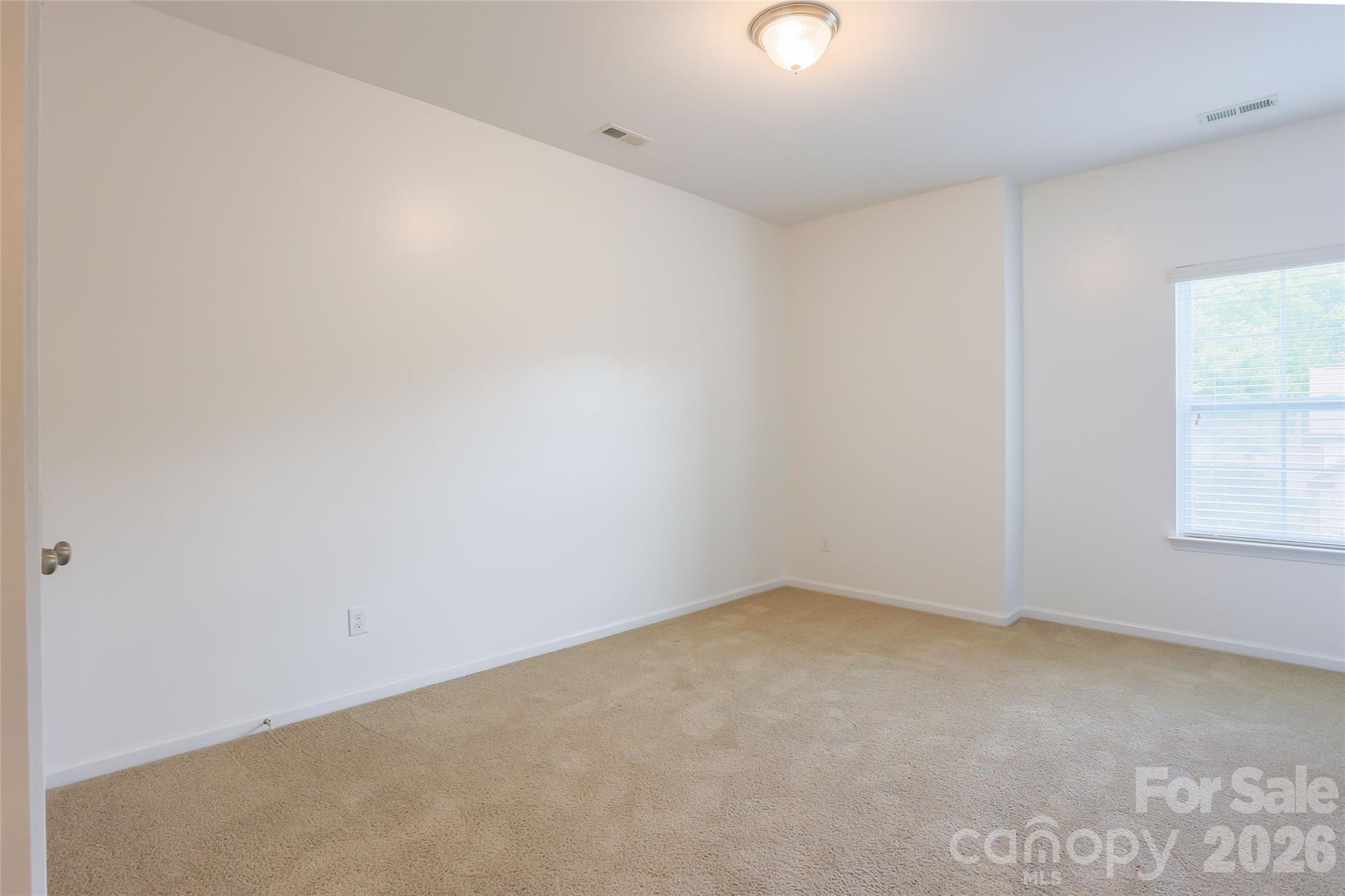 404 E Waterlynn Road