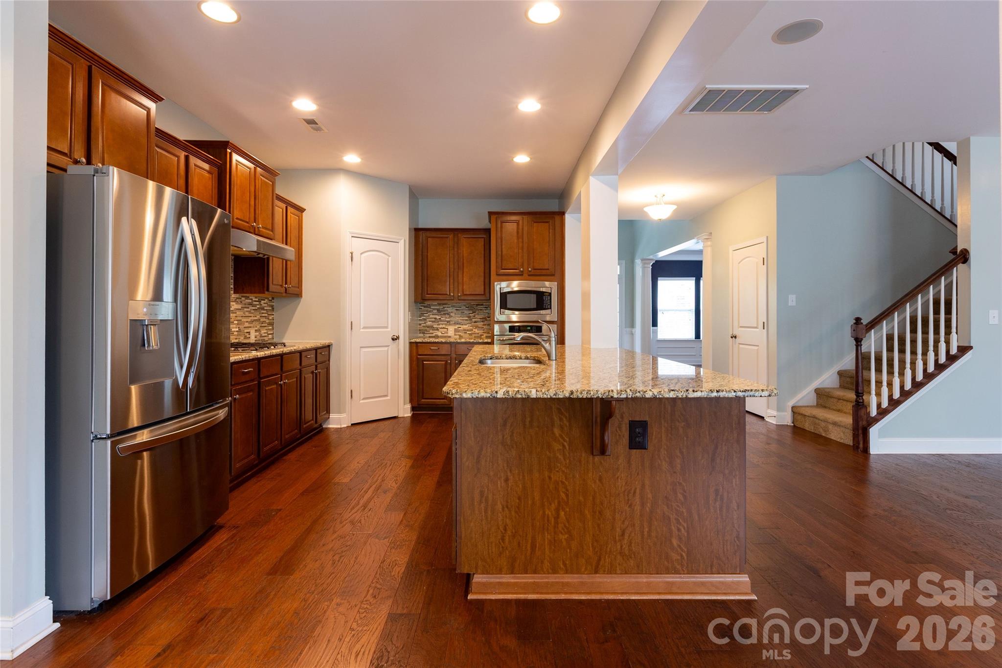 404 E Waterlynn Road