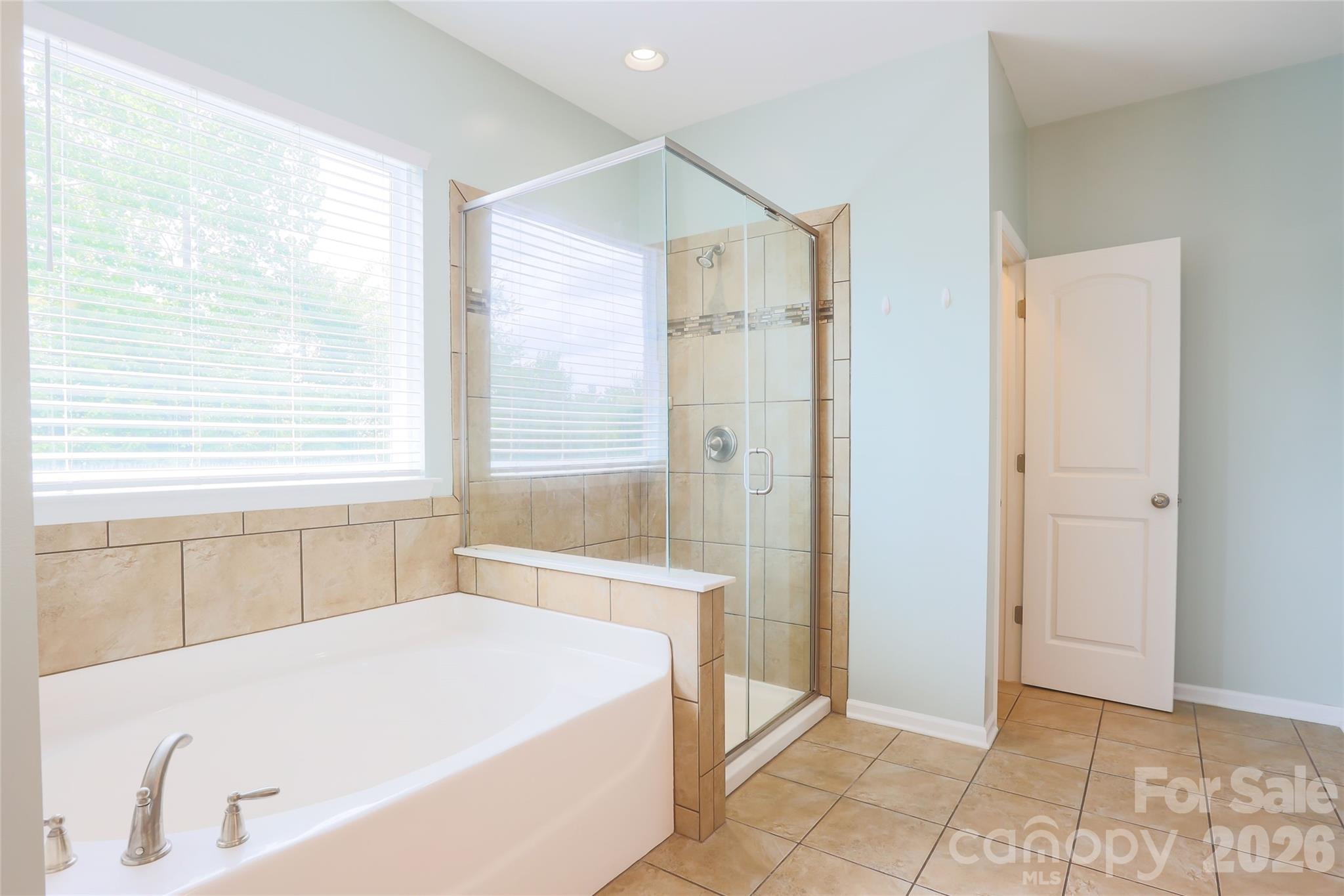404 E Waterlynn Road