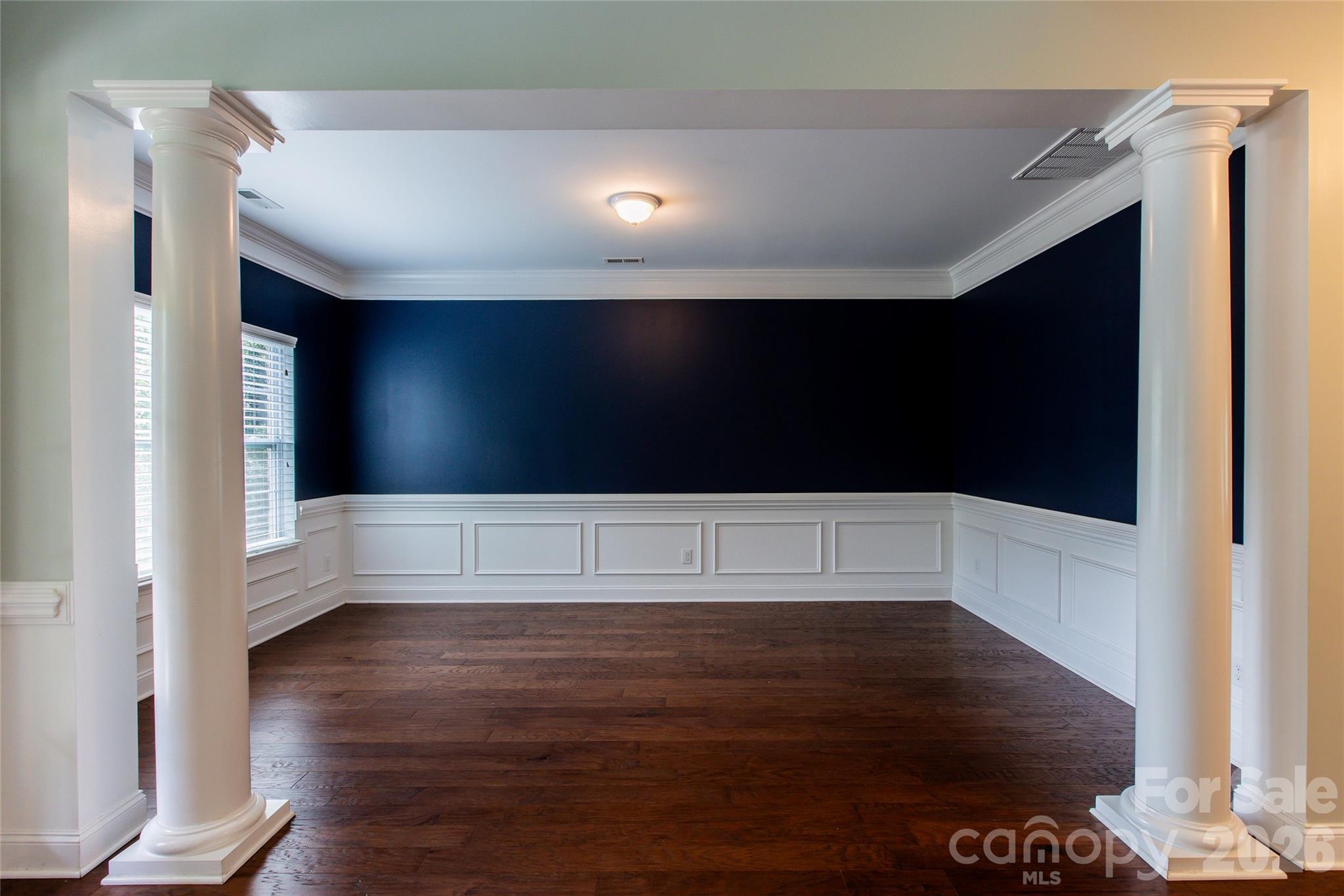 404 E Waterlynn Road