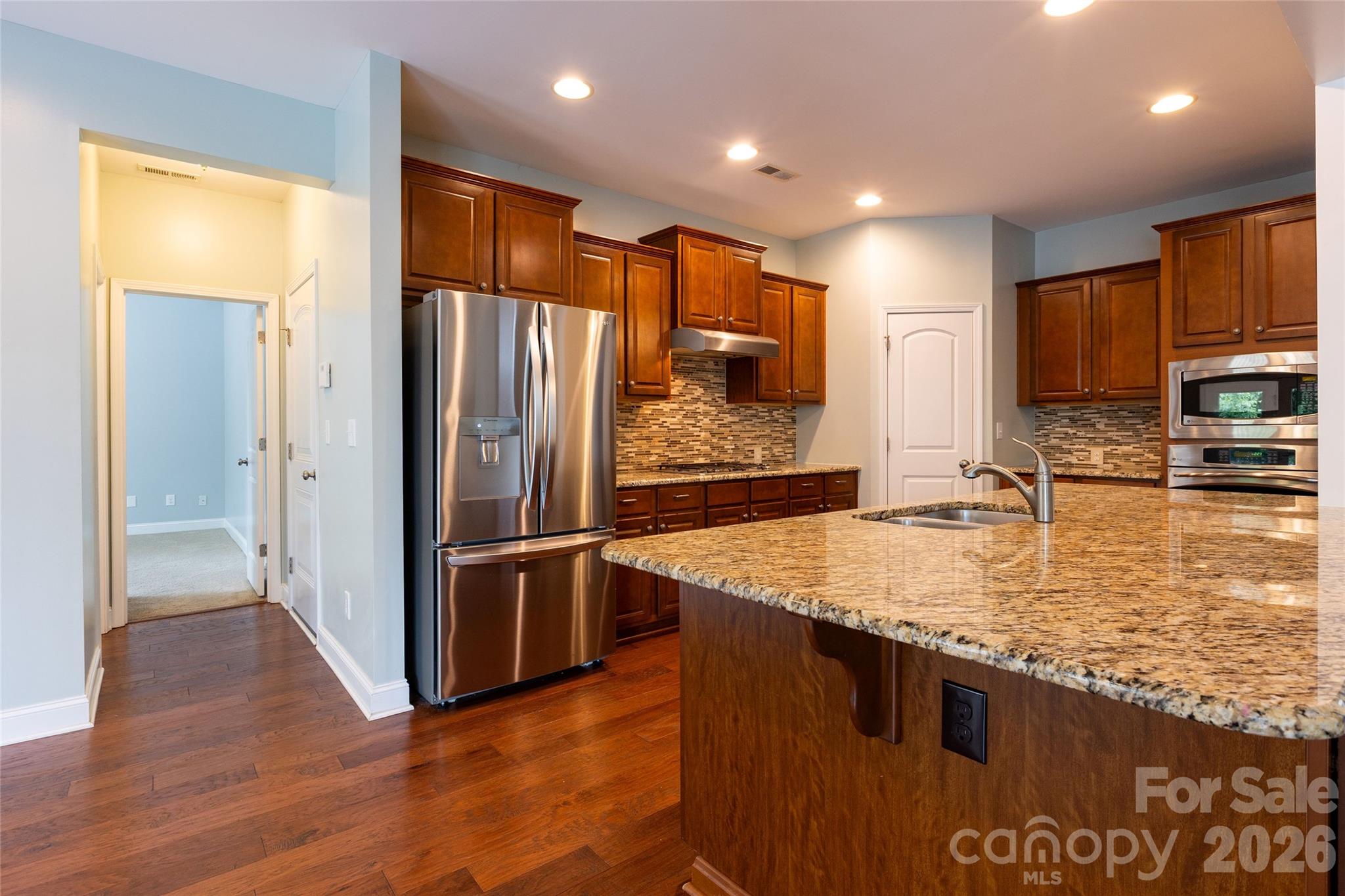 404 E Waterlynn Road