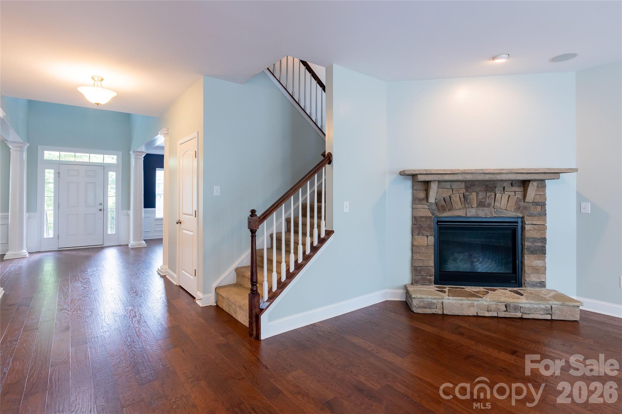 404 E Waterlynn Road