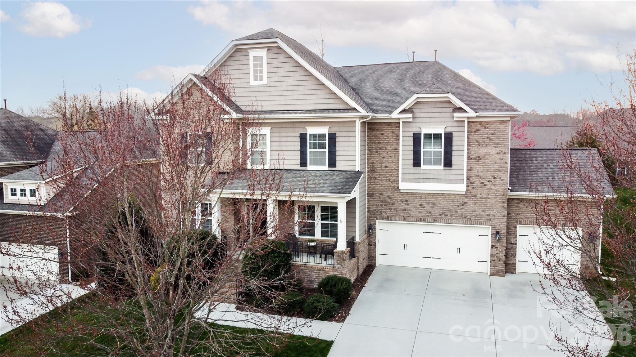 404 E Waterlynn Road
